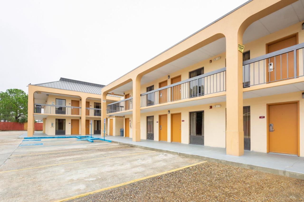 OYO Hotel Baton Rouge Mid City Exterior foto
