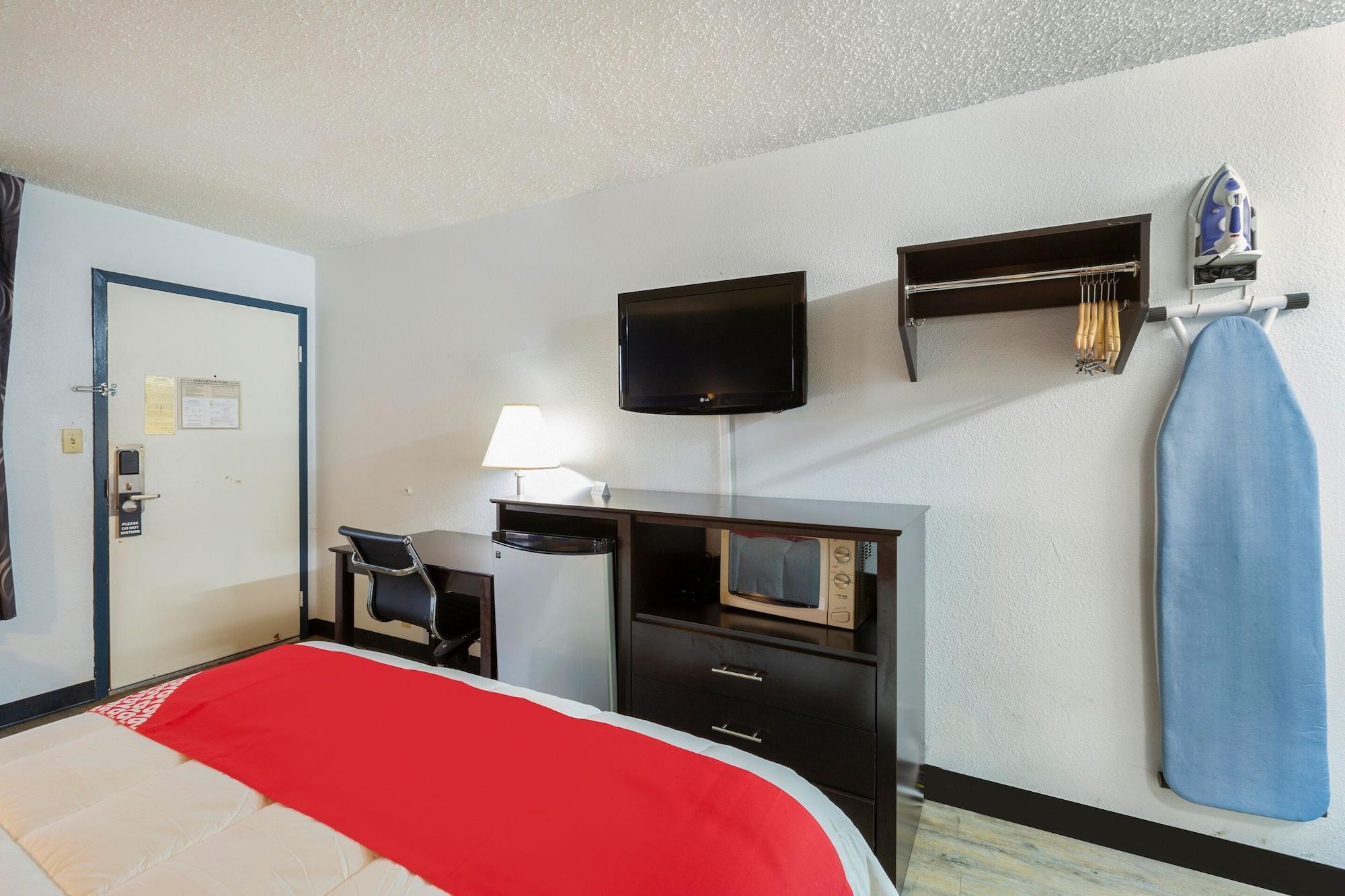OYO Hotel Baton Rouge Mid City Exterior foto
